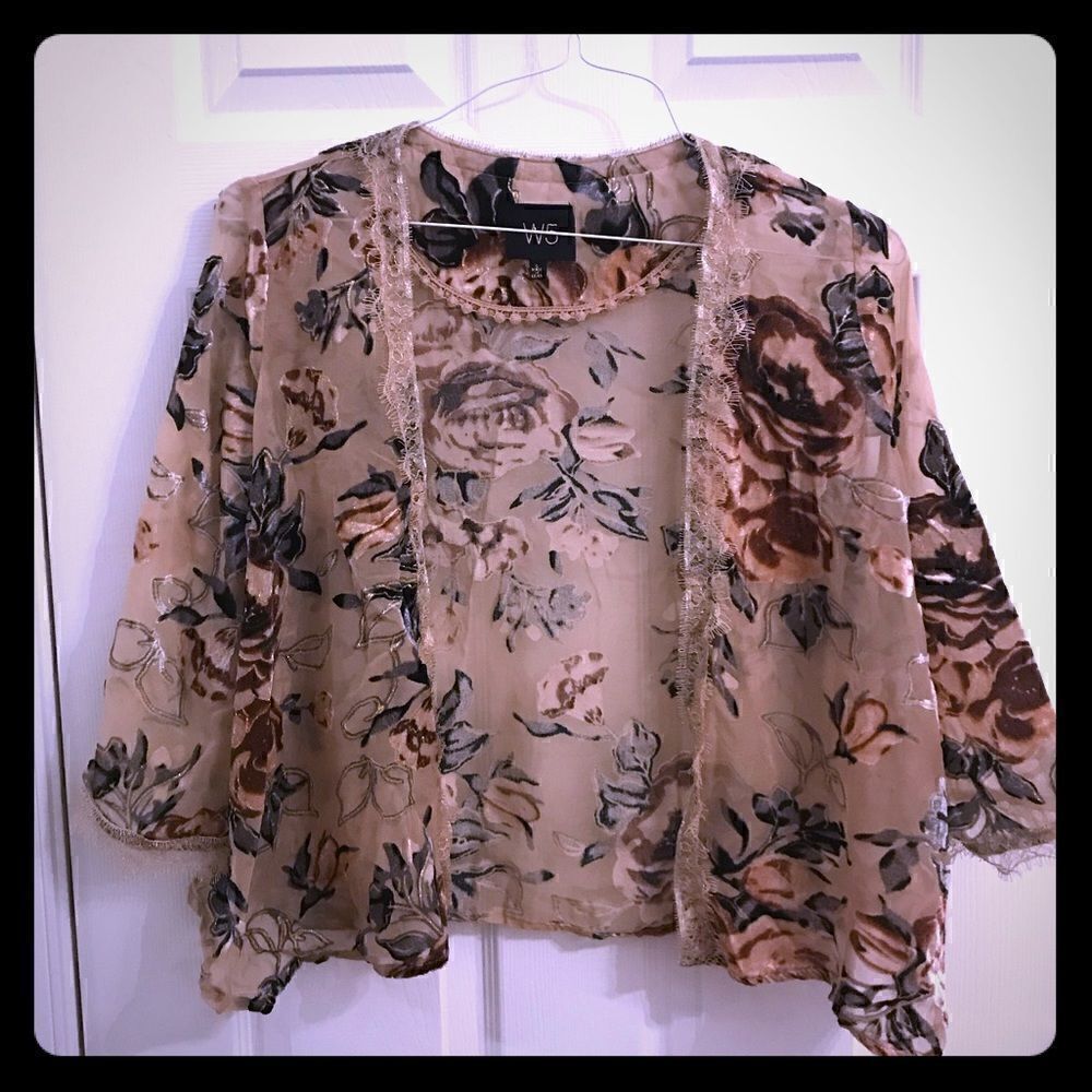 W5 concepts women’s loose fit flowered top small